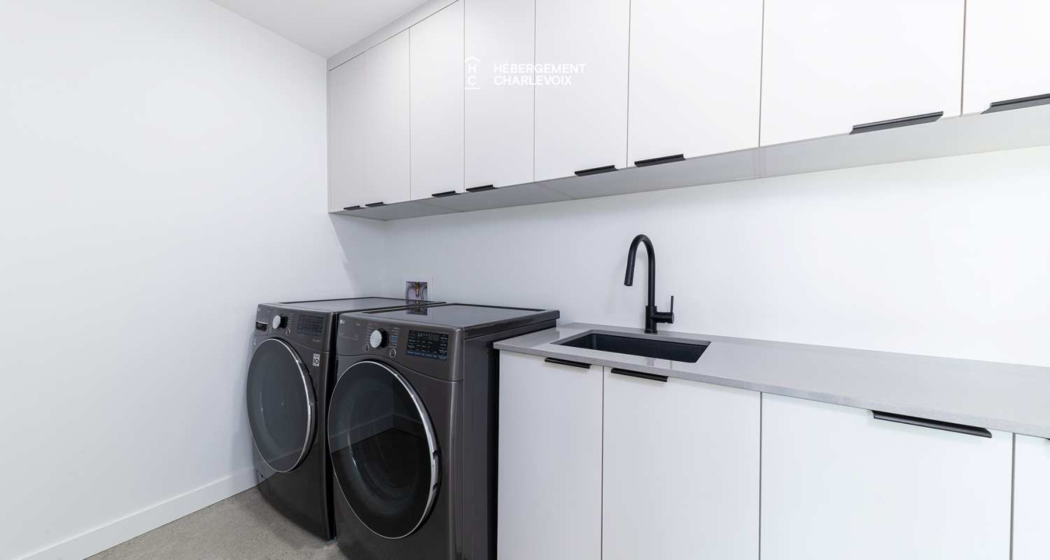 SHA-41 - Magnifique chalet NEUF, moderne avec vue spectaculaire