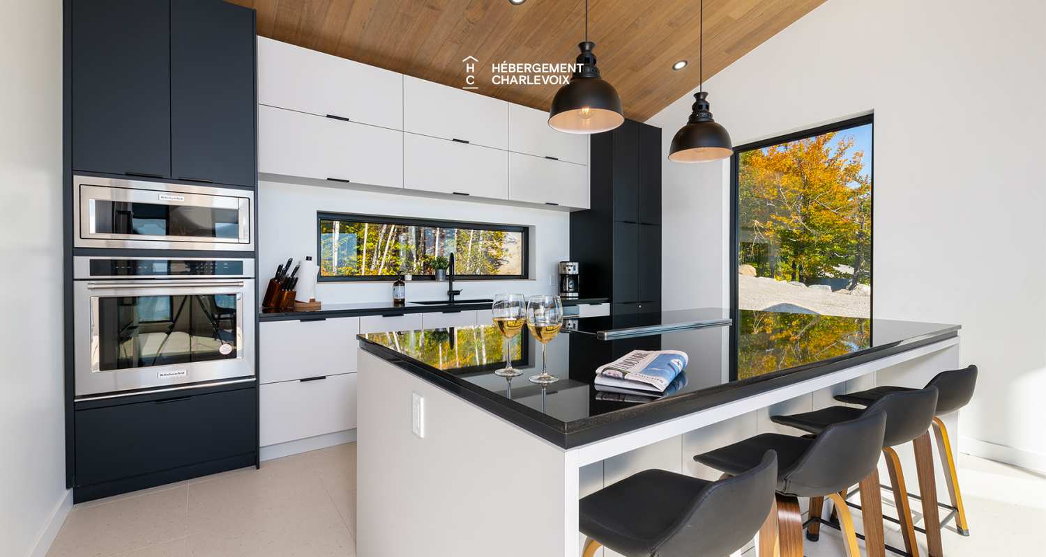 SHA-41 - Magnifique chalet NEUF, moderne avec vue spectaculaire