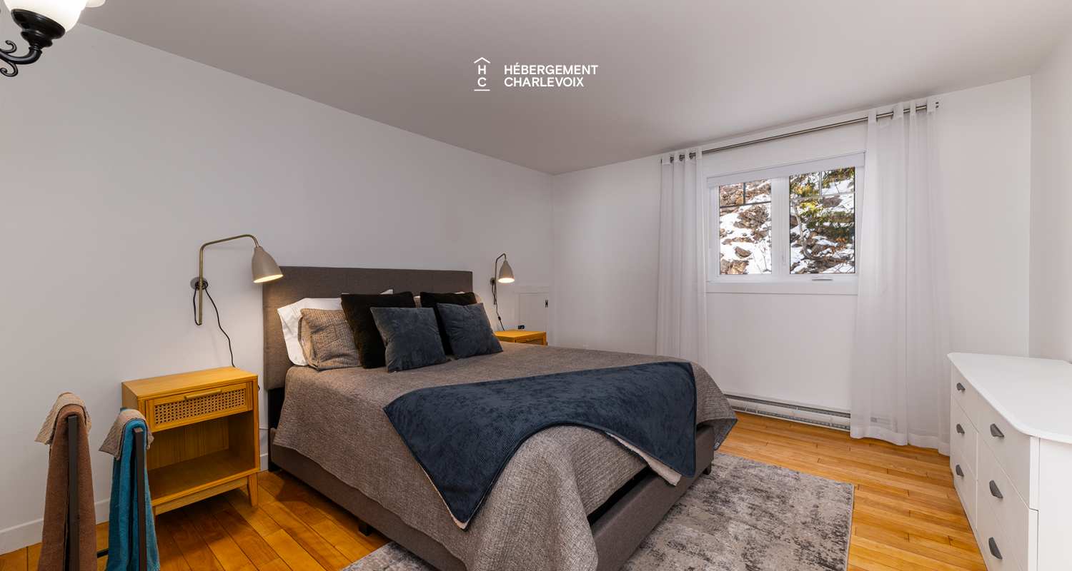 SOU-199 - Panorama overlooking the bay