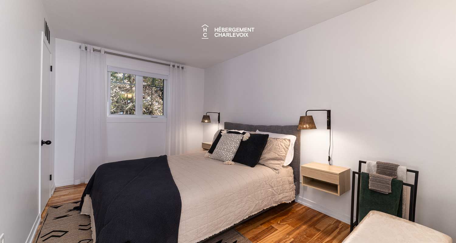 SOU-199 - Panorama overlooking the bay