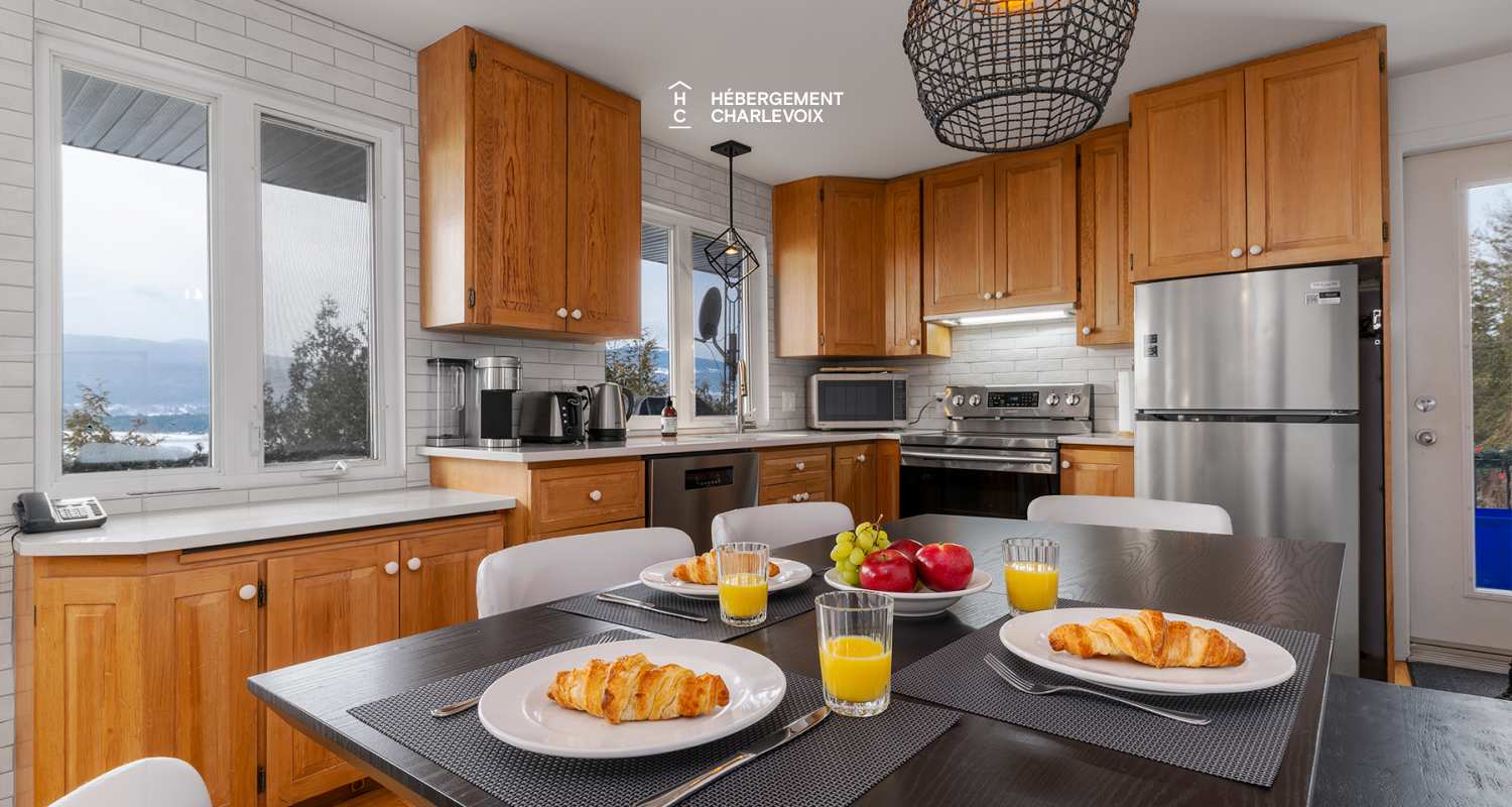 SOU-199 - Panorama overlooking the bay