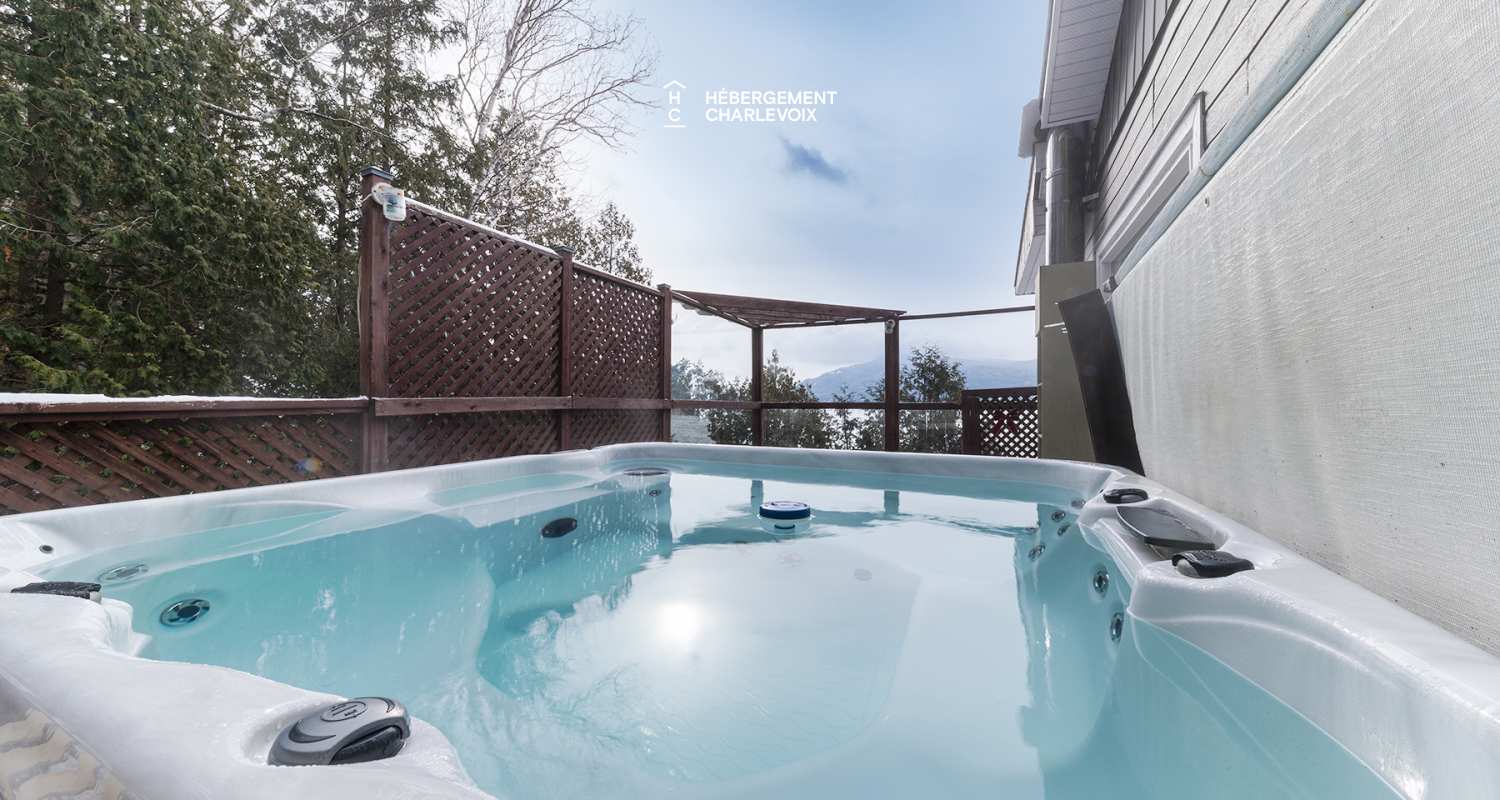 SOU-199 - Panorama overlooking the bay