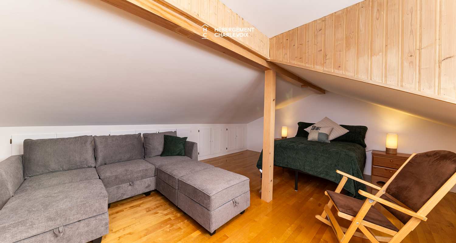 SOU-199 - Panorama overlooking the bay