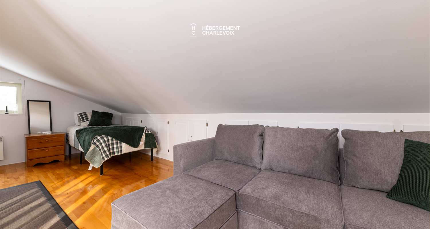 SOU-199 - Panorama overlooking the bay