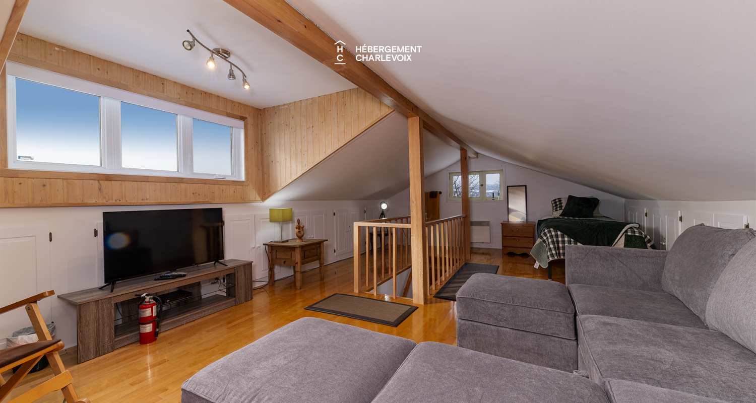 SOU-199 - Panorama overlooking the bay