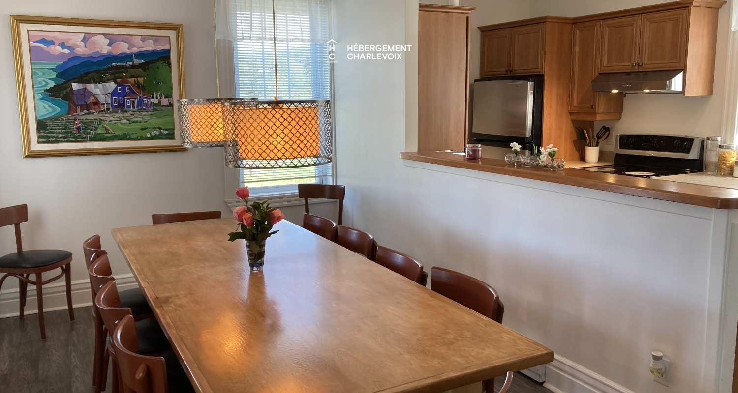 VEN-97 - Welcome to the presbytery of St-Aimé des Lacs in Charlevoix, 10 minutes from the renowned restaurant BOOTLEGGER.