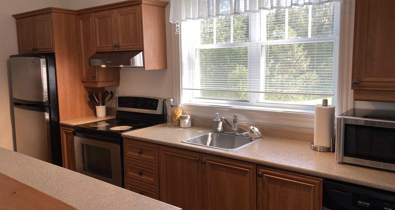 VEN-97 - Welcome to the presbytery of St-Aimé des Lacs in Charlevoix, 10 minutes from the renowned restaurant BOOTLEGGER.