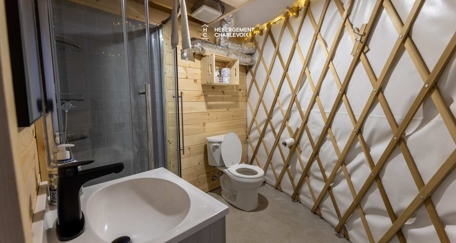 EXP-135-2 - Vivez le mariage parfait entre nature et confort!