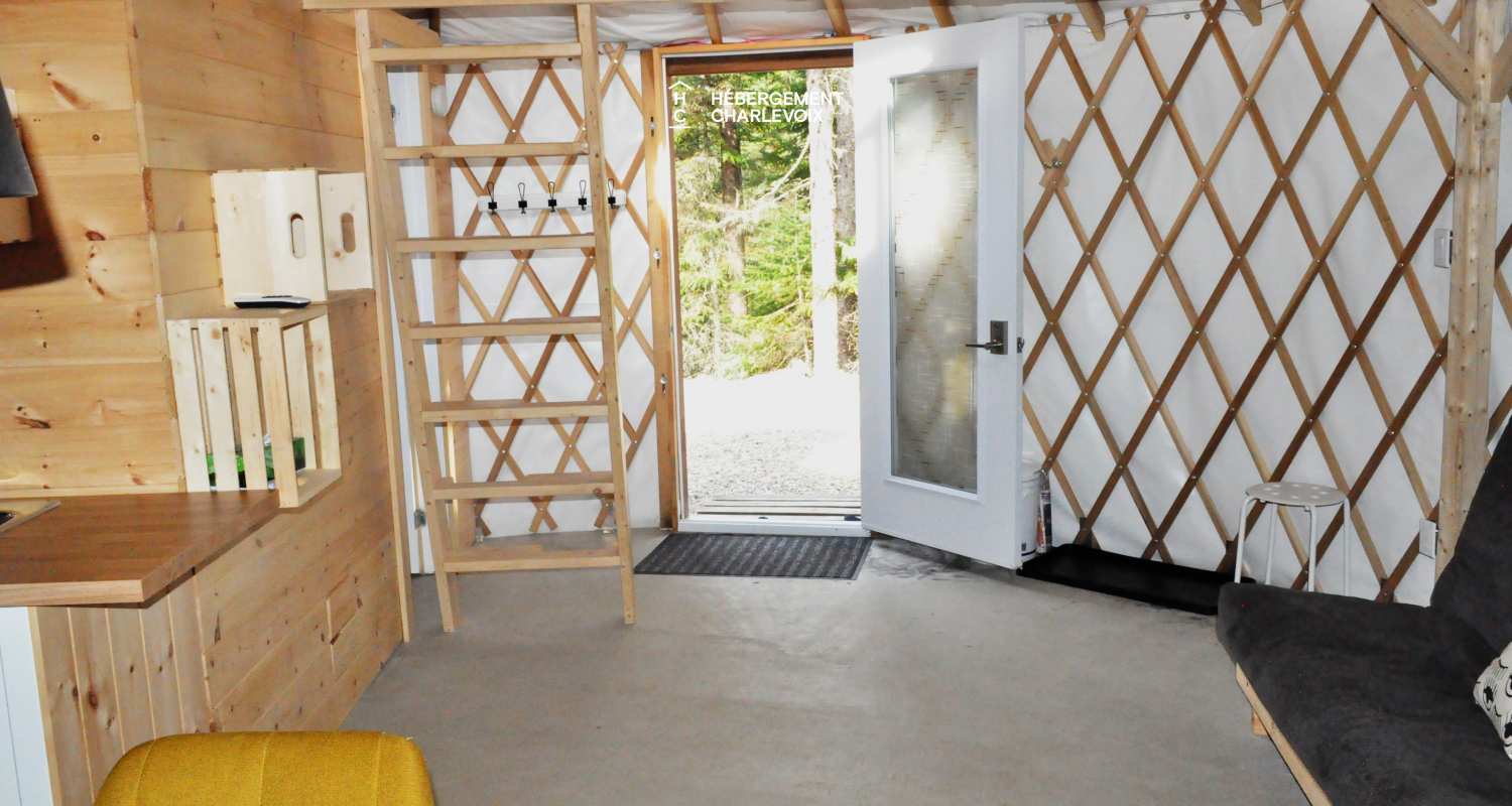 EXP-135-2 - Vivez le mariage parfait entre nature et confort!