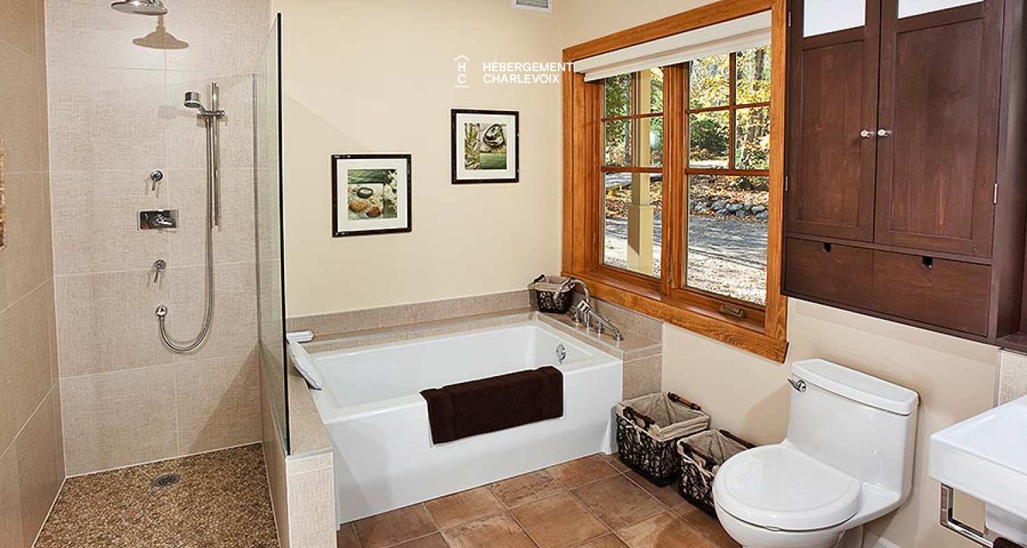 ECH-249 - De grandes fenêtres donnant sur la rive