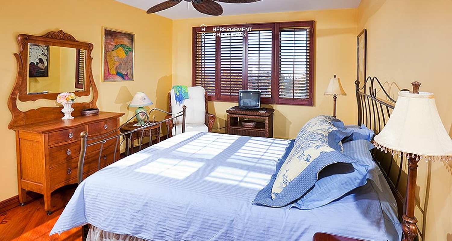 ADE-440 - Résidence confortable à deux pas du fleuve St-Laurent et du Domaine Forget.