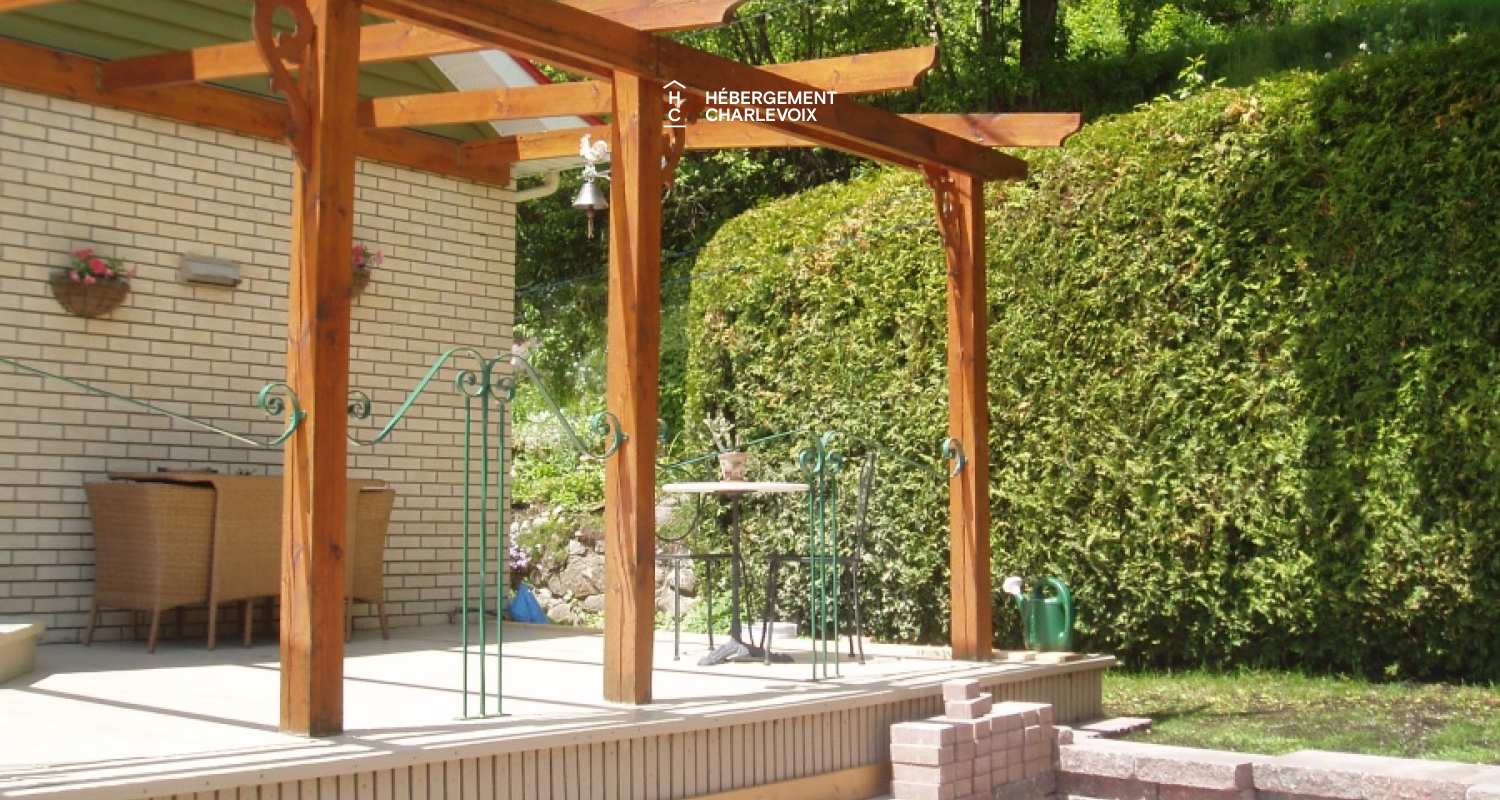 ADE-440 - Résidence confortable à deux pas du fleuve St-Laurent et du Domaine Forget.