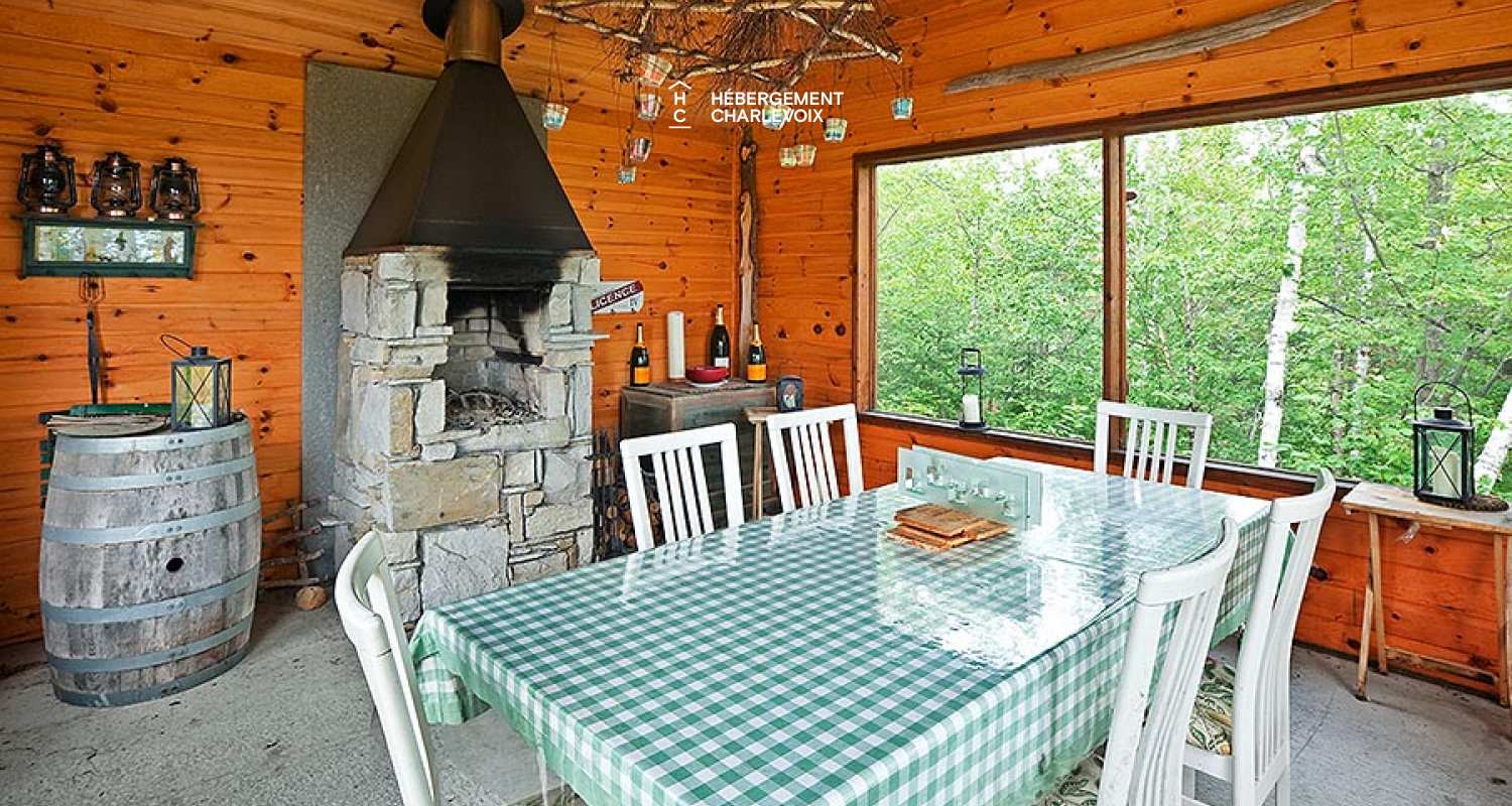 AMA-2 - Équilibre parfait entre moderne et rustique.