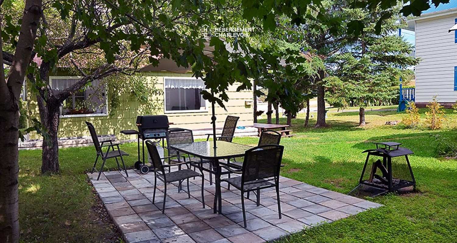 POI-27 - Petite maison fleurie et champêtre