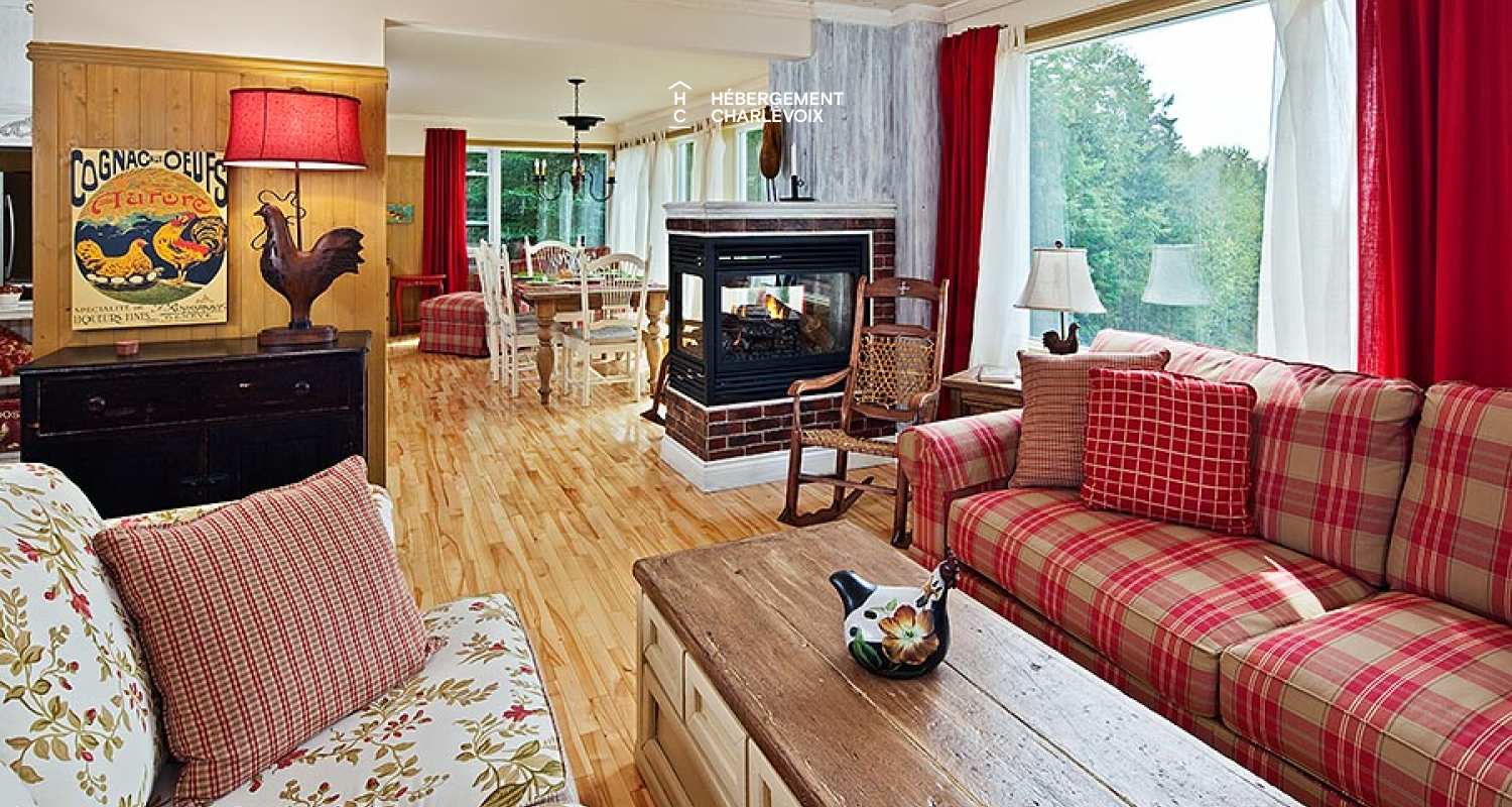 COU-85 - Coquette maison dans les hauteurs de Charlevoix