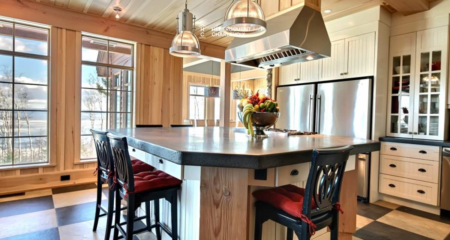 MAR-45 - Prestigieuse villa de 6000 pieds carrés