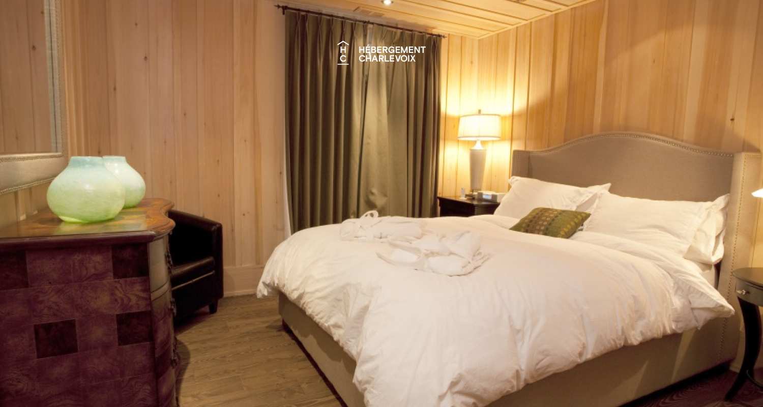 MAR-45 - Prestigieuse villa de 6000 pieds carrés