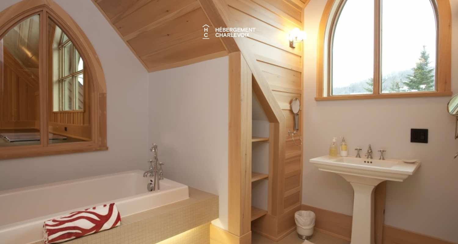 MAR-45 - Prestigieuse villa de 6000 pieds carrés