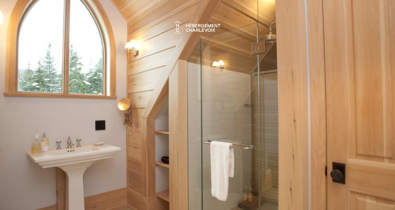 MAR-45 - Prestigieuse villa de 6000 pieds carrés