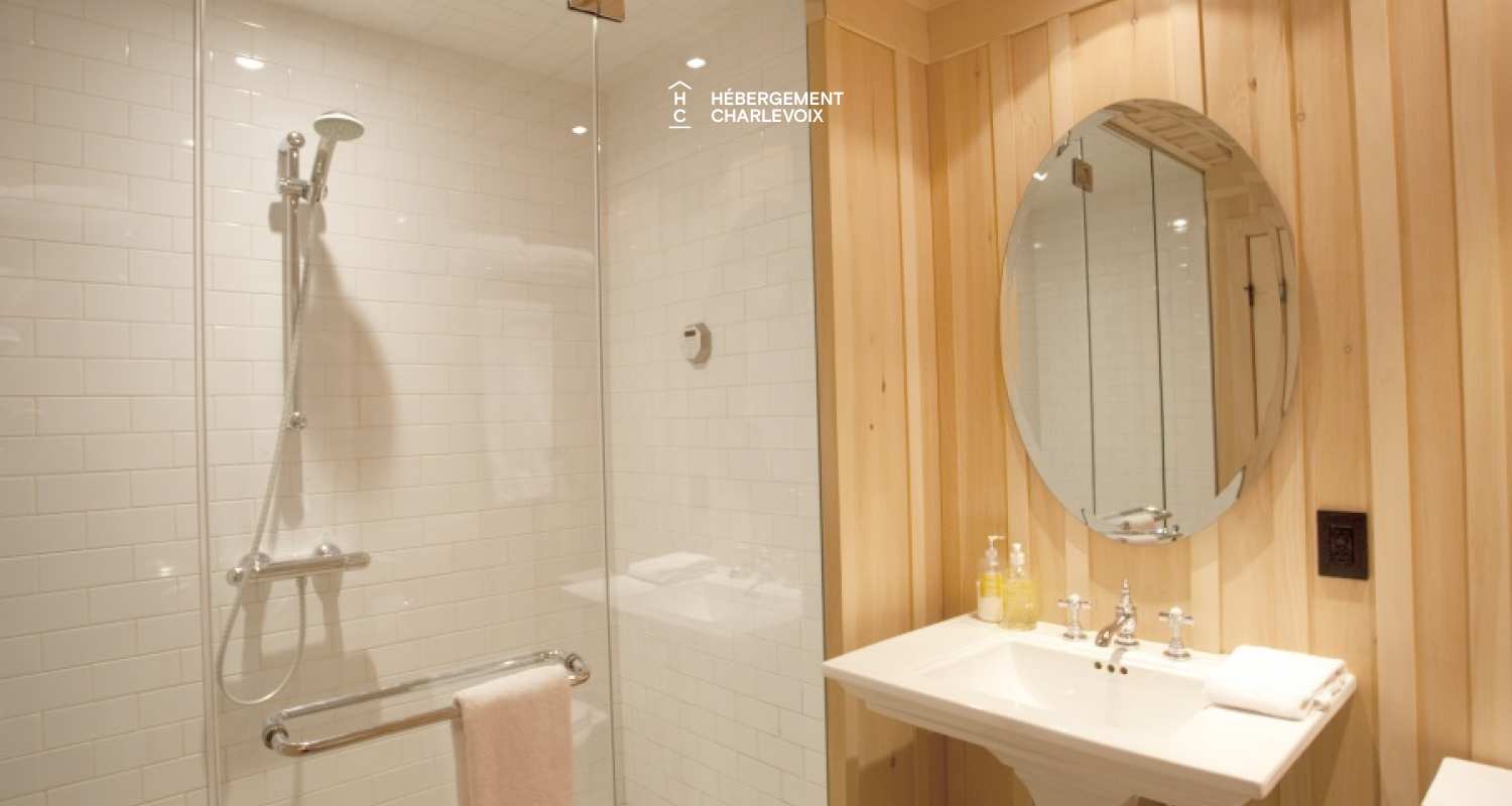 MAR-45 - Prestigieuse villa de 6000 pieds carrés