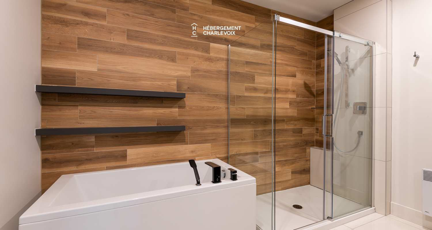 Cache 3 chambres, 1 lit King, 1 lit Queen, 2 lits simples superposés, 1 divan-lit - unité de coin - 1 à 8 personnes - 