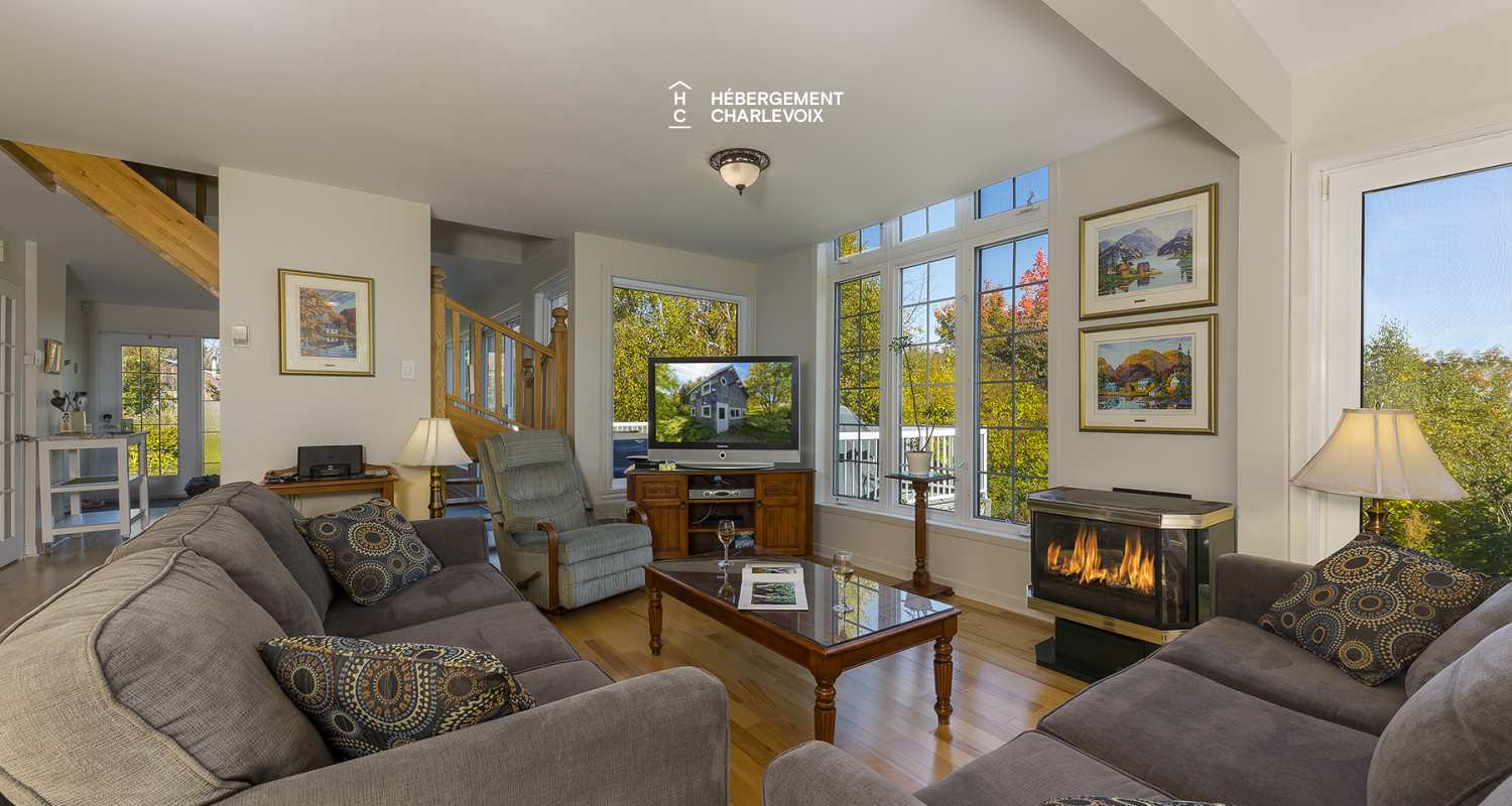 CIE-1 - Breathtaking view of river and mountains from the bedroom