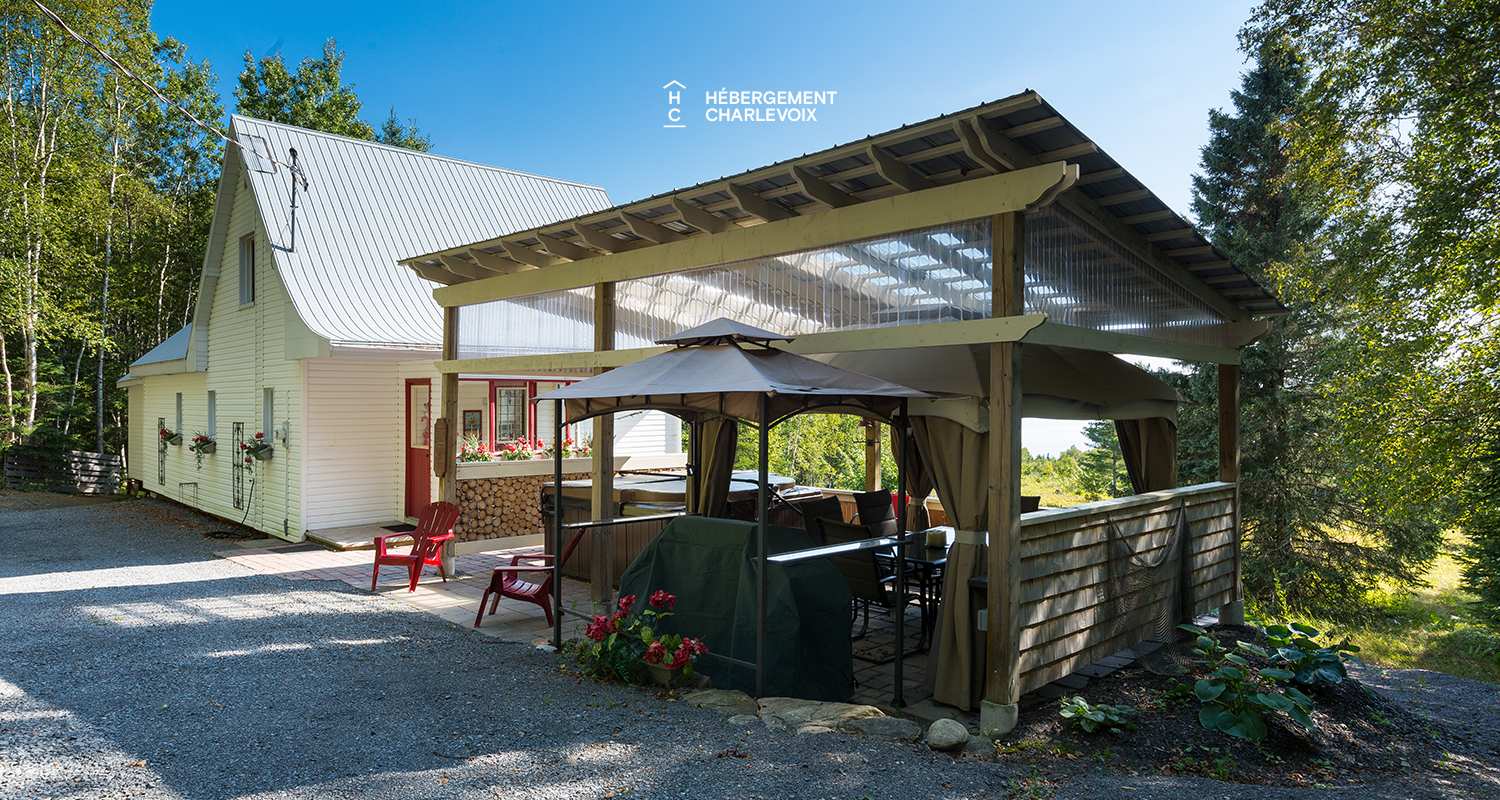 COU-85 - Coquette maison dans les hauteurs de Charlevoix