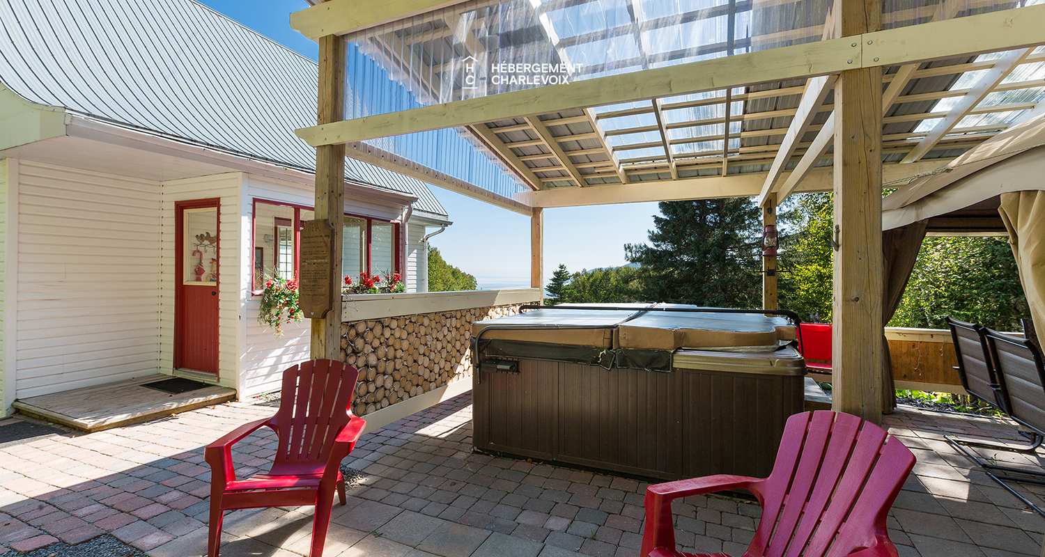COU-85 - Coquette maison dans les hauteurs de Charlevoix