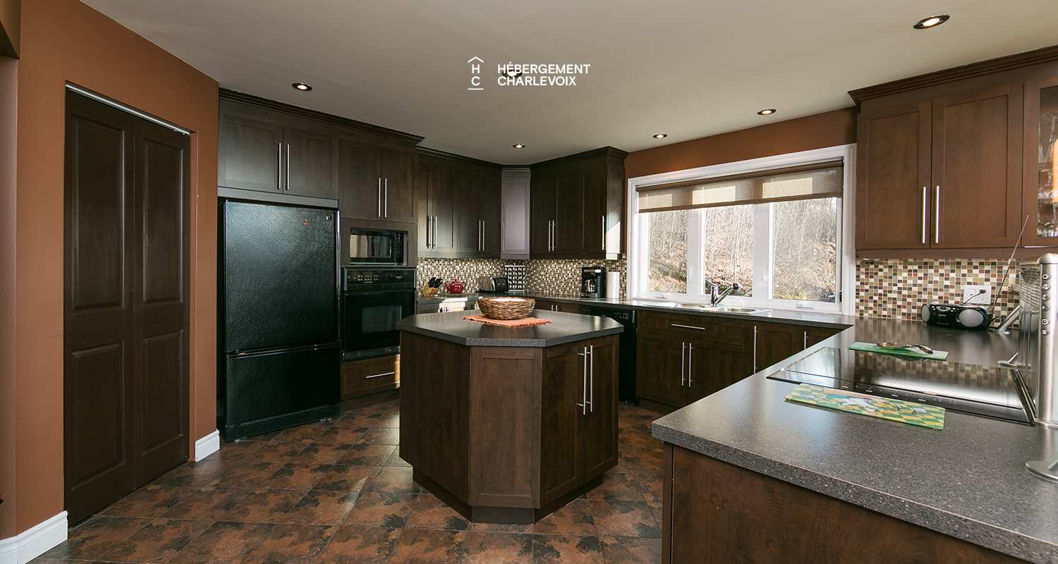 PEU-14 - Warm and modern residence ideally located