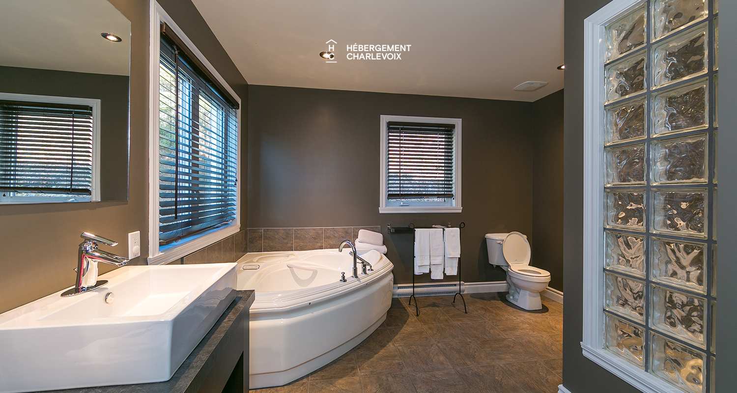 PEU-14 - Warm and modern residence ideally located