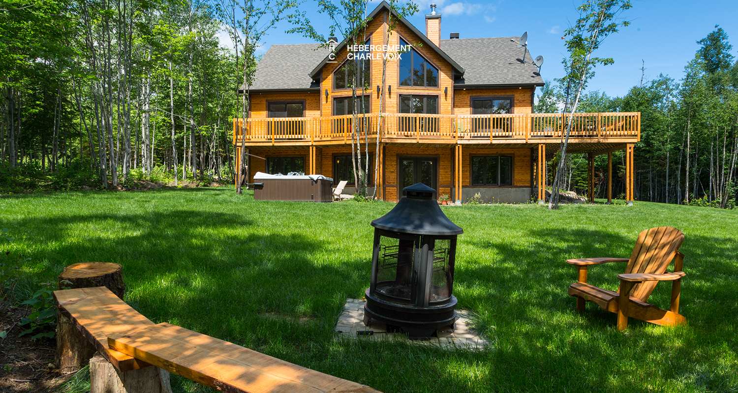 AIY-25 - Une salle de billard pour animer les soirées.