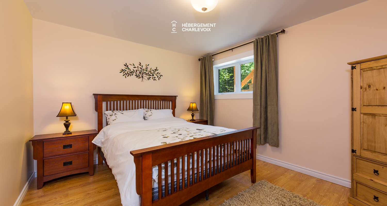 AIY-25 - Une salle de billard pour animer les soirées.