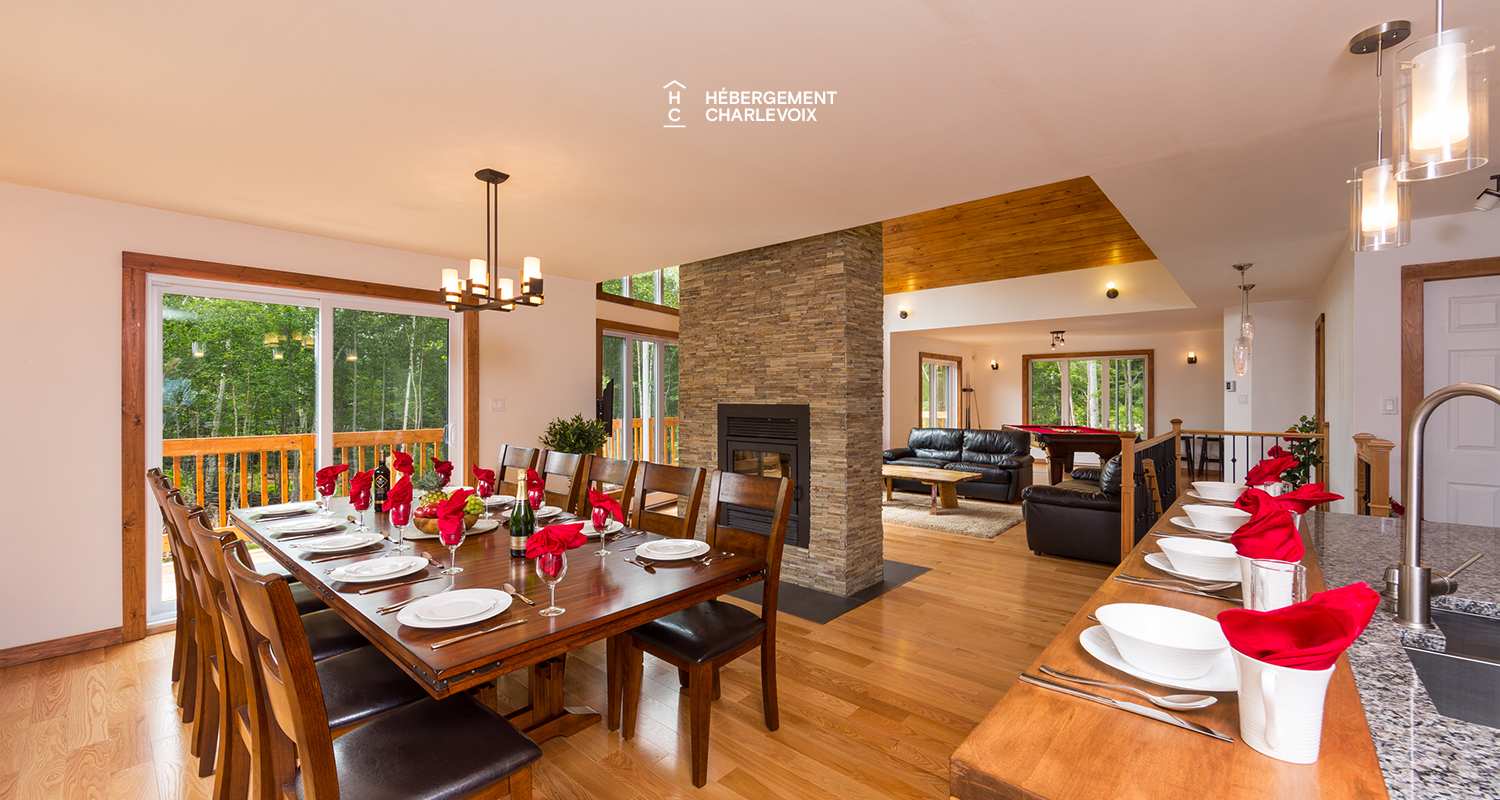 AIY-25 - Une salle de billard pour animer les soirées.