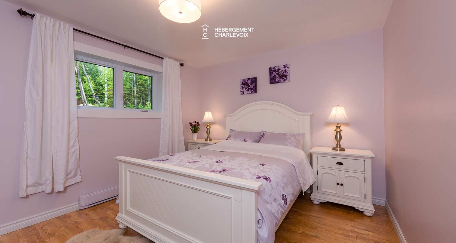 AIY-25 - Une salle de billard pour animer les soirées.