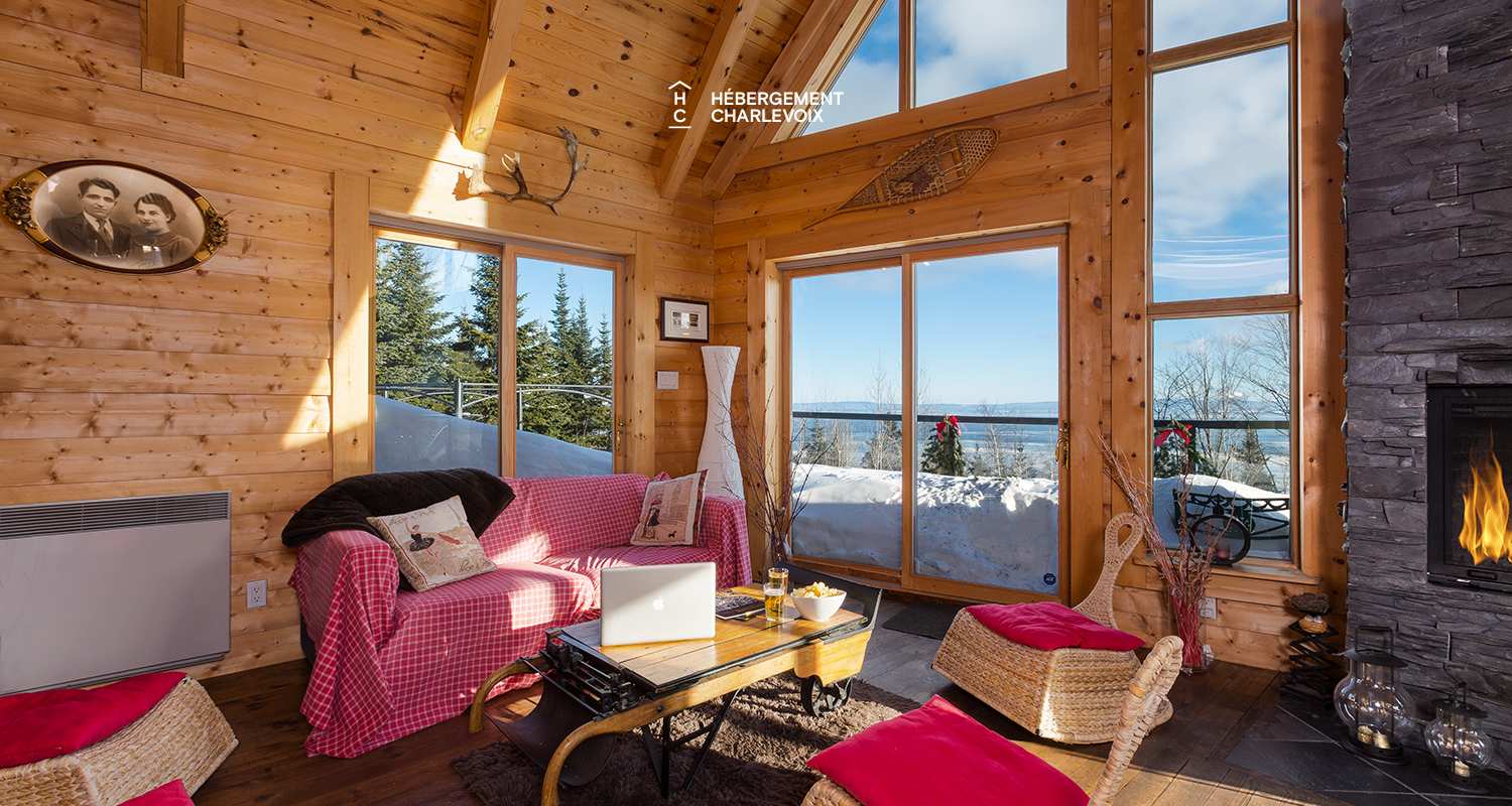 BOI-32 - Subtle marriage of stone and roundwood