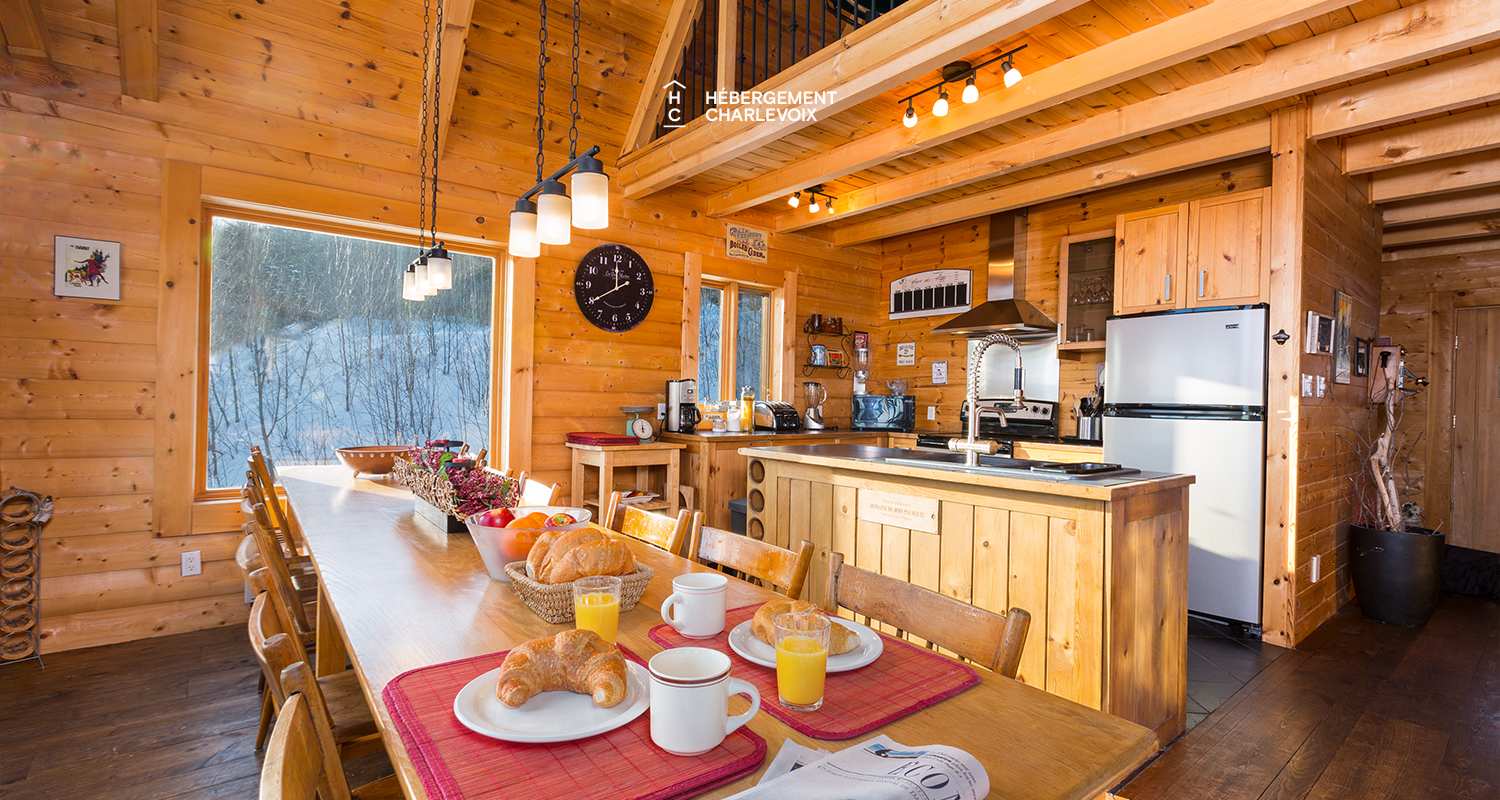 BOI-32 - Subtle marriage of stone and roundwood