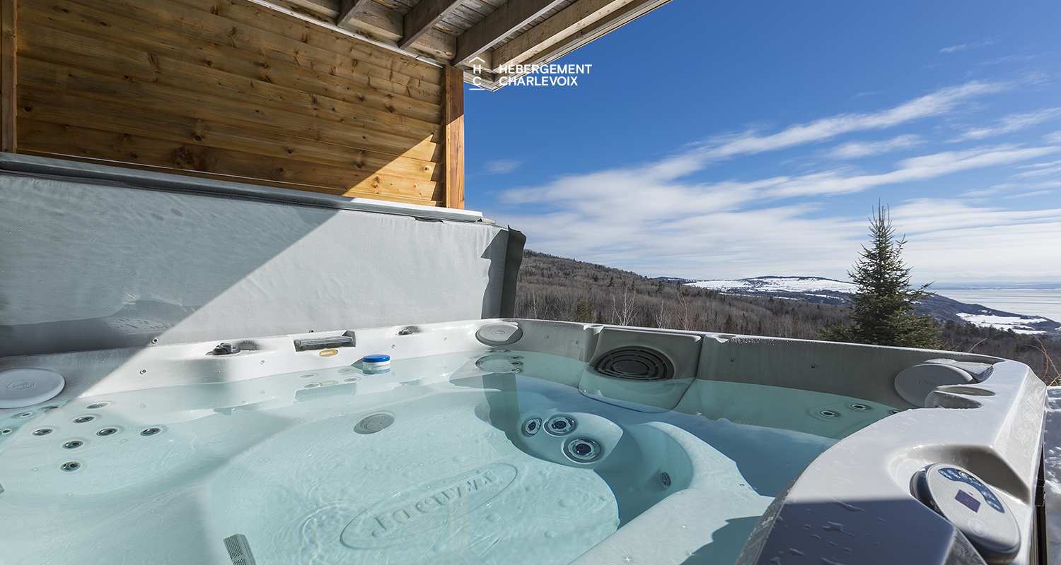 HEL-529 - Amazing view of the St-Lawrence River