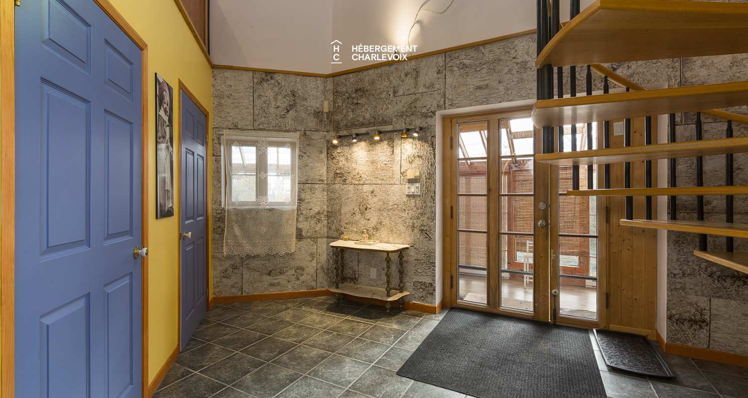 UNI-103 - Unique de par son architecture