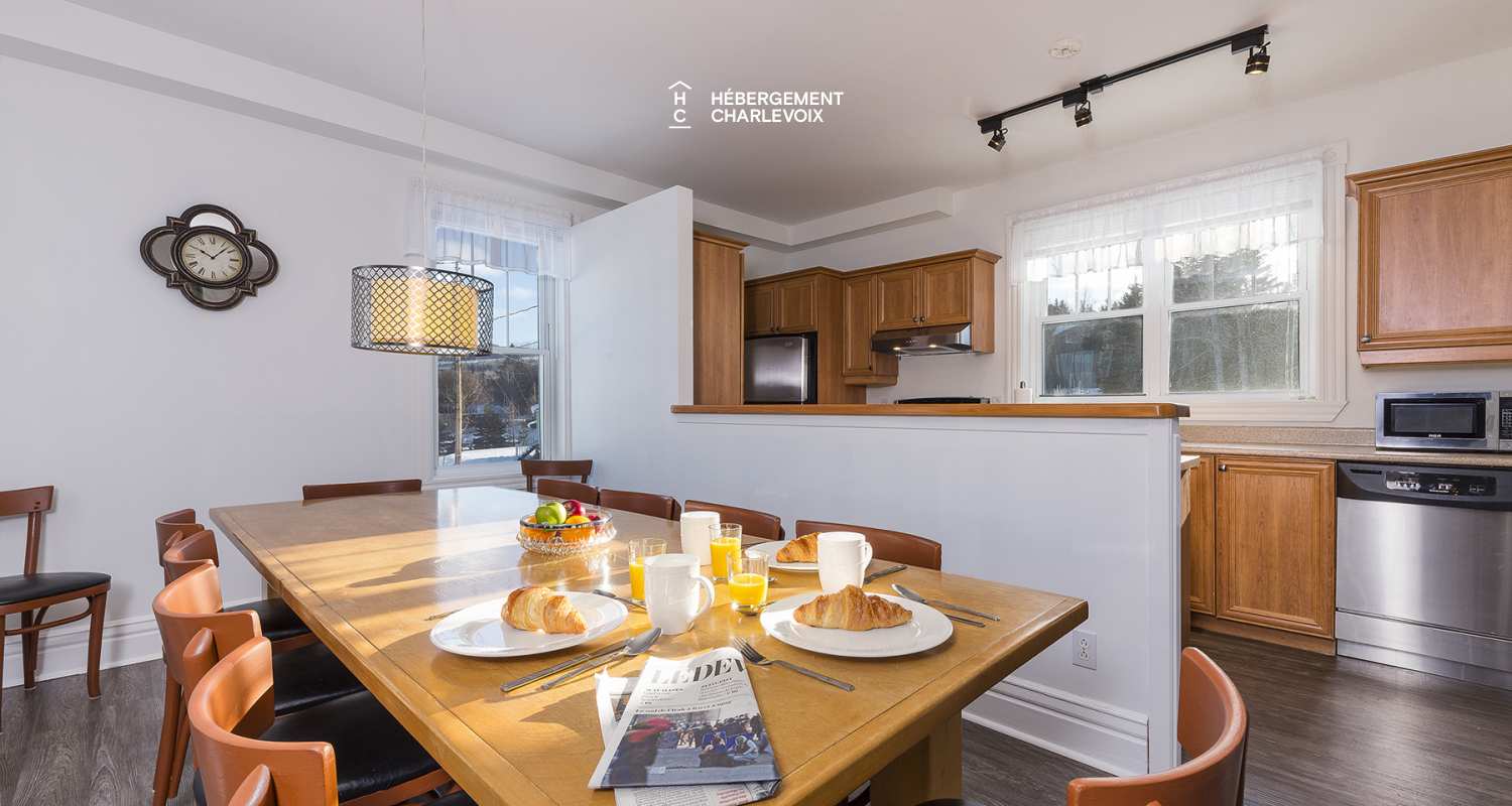 VEN-97 - Welcome to the presbytery of St-Aimé des Lacs in Charlevoix, 10 minutes from the renowned restaurant BOOTLEGGER.