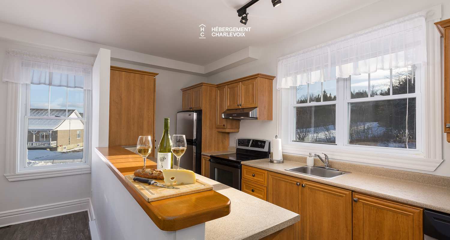 VEN-97 - Welcome to the presbytery of St-Aimé des Lacs in Charlevoix, 10 minutes from the renowned restaurant BOOTLEGGER.