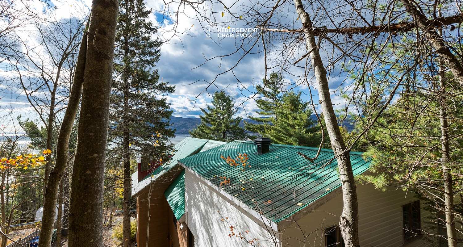 CHU-35 - A charming little waterfall to go with the spa