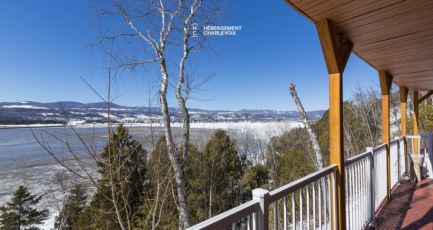 DOU-280 - Charmant chalet surplombant la plage de Baie-Saint-Paul