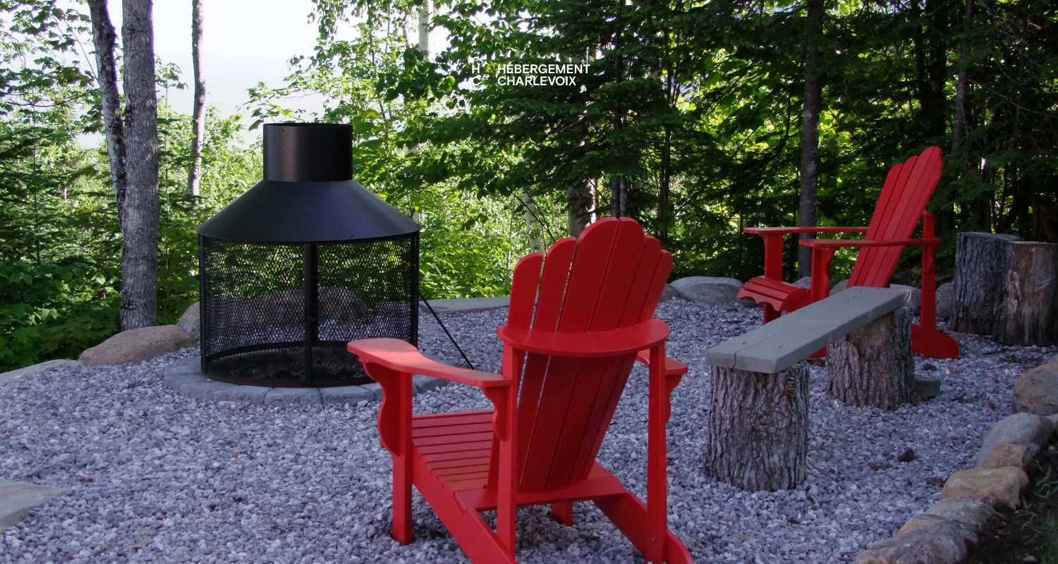 AQU-1 - Exceptional 180-degree view of the St. Lawrence River, from Isle aux Coudres to the Massif de Charlevoix
