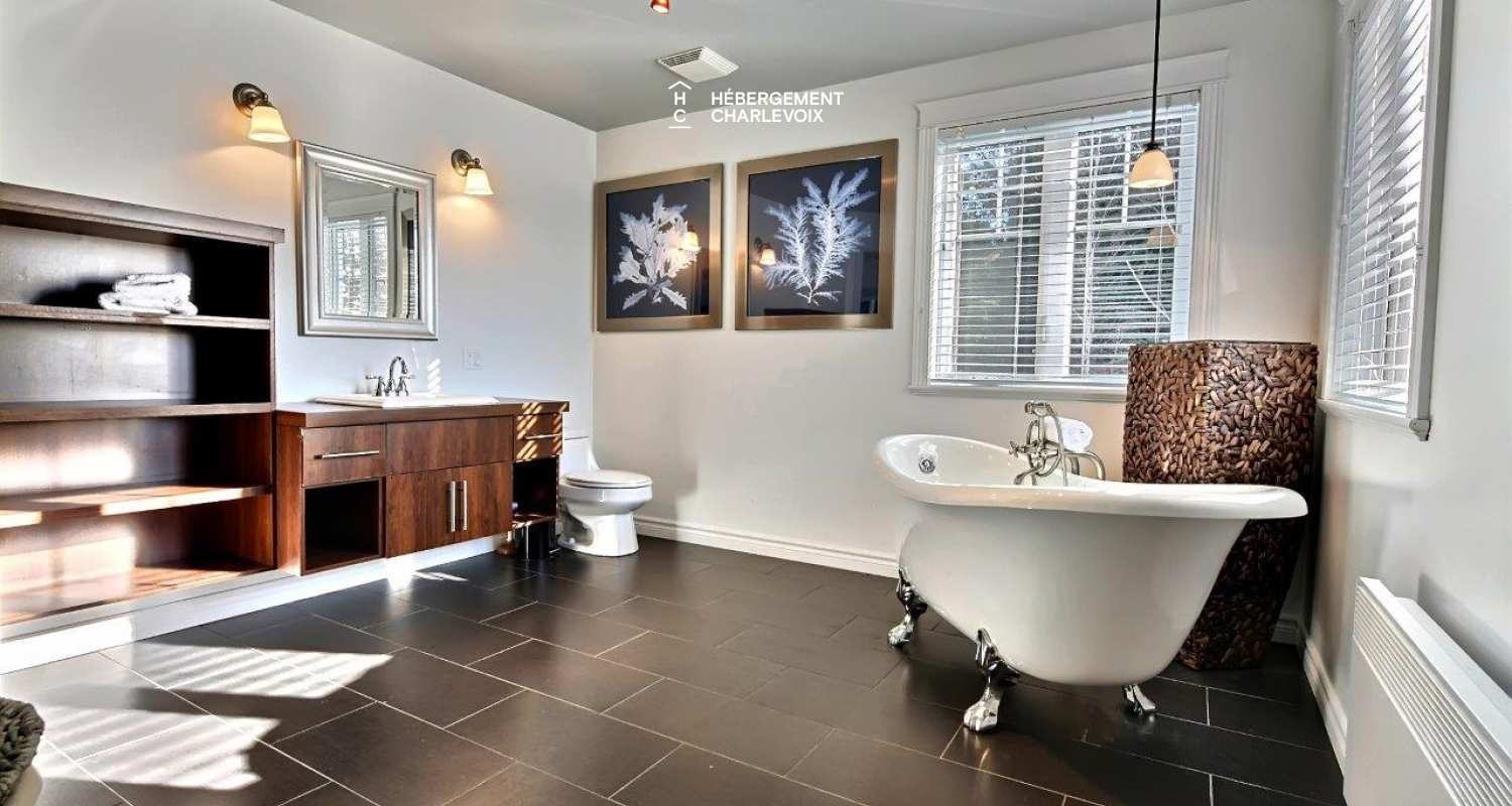 SHI-45 - Le calme paisible du bois environnant