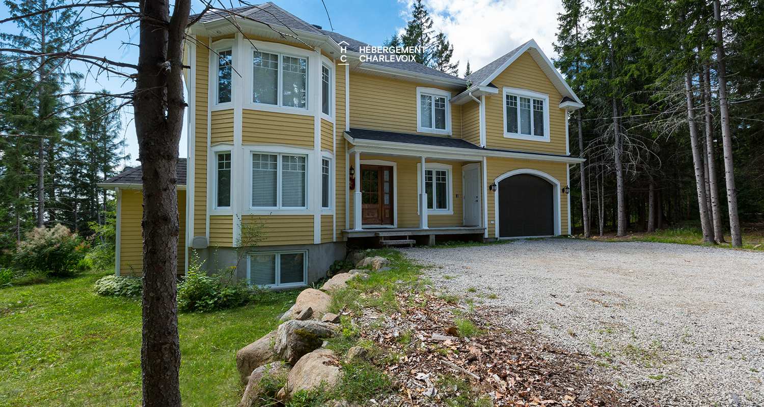 SHI-45 - Le calme paisible du bois environnant