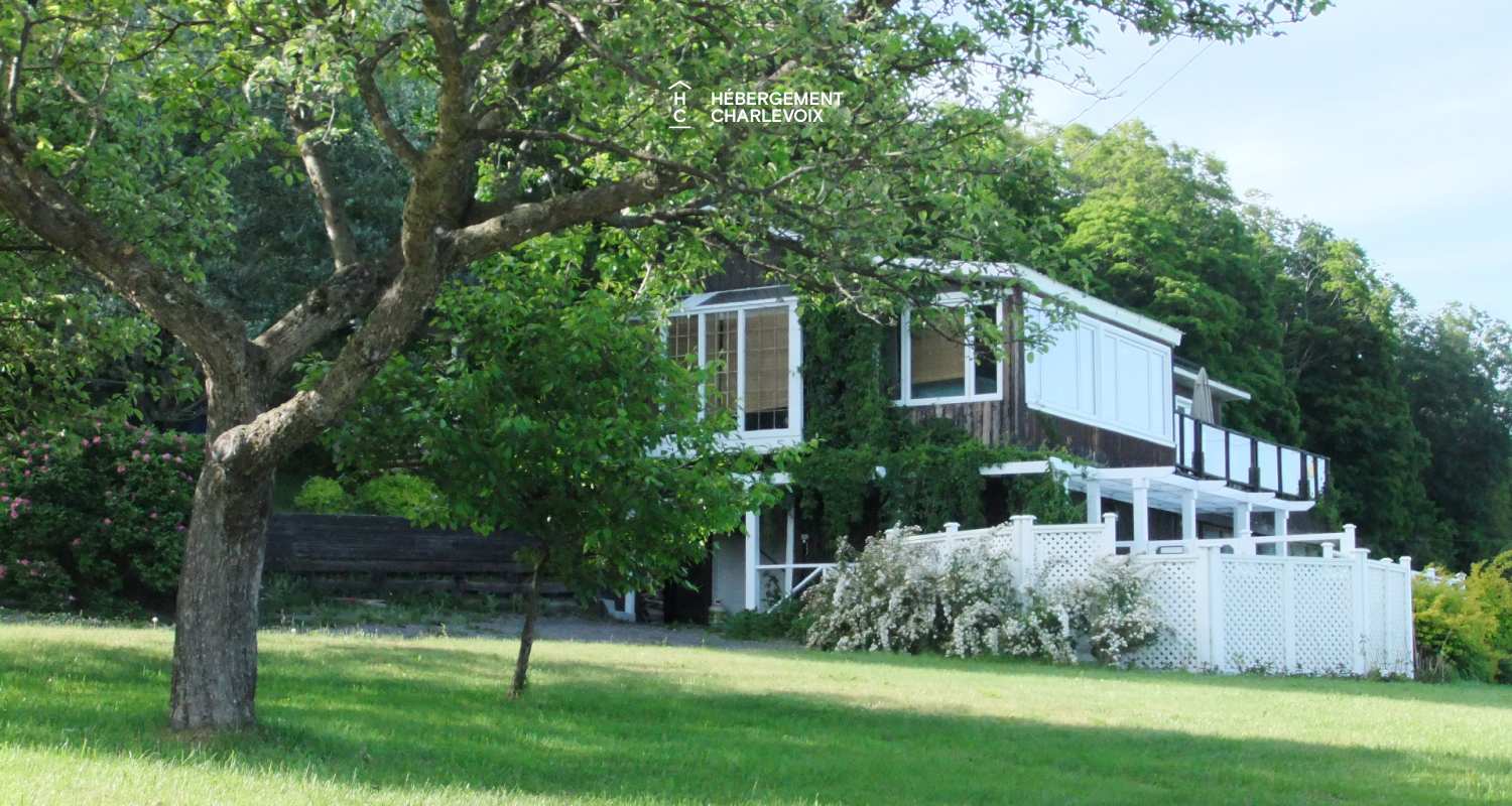 CHIC-645 - House with breathtaking view of the river