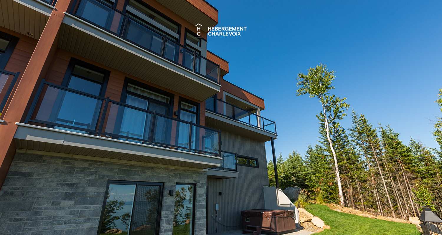 BRI-43 - A panoramic view on the river and the mountains