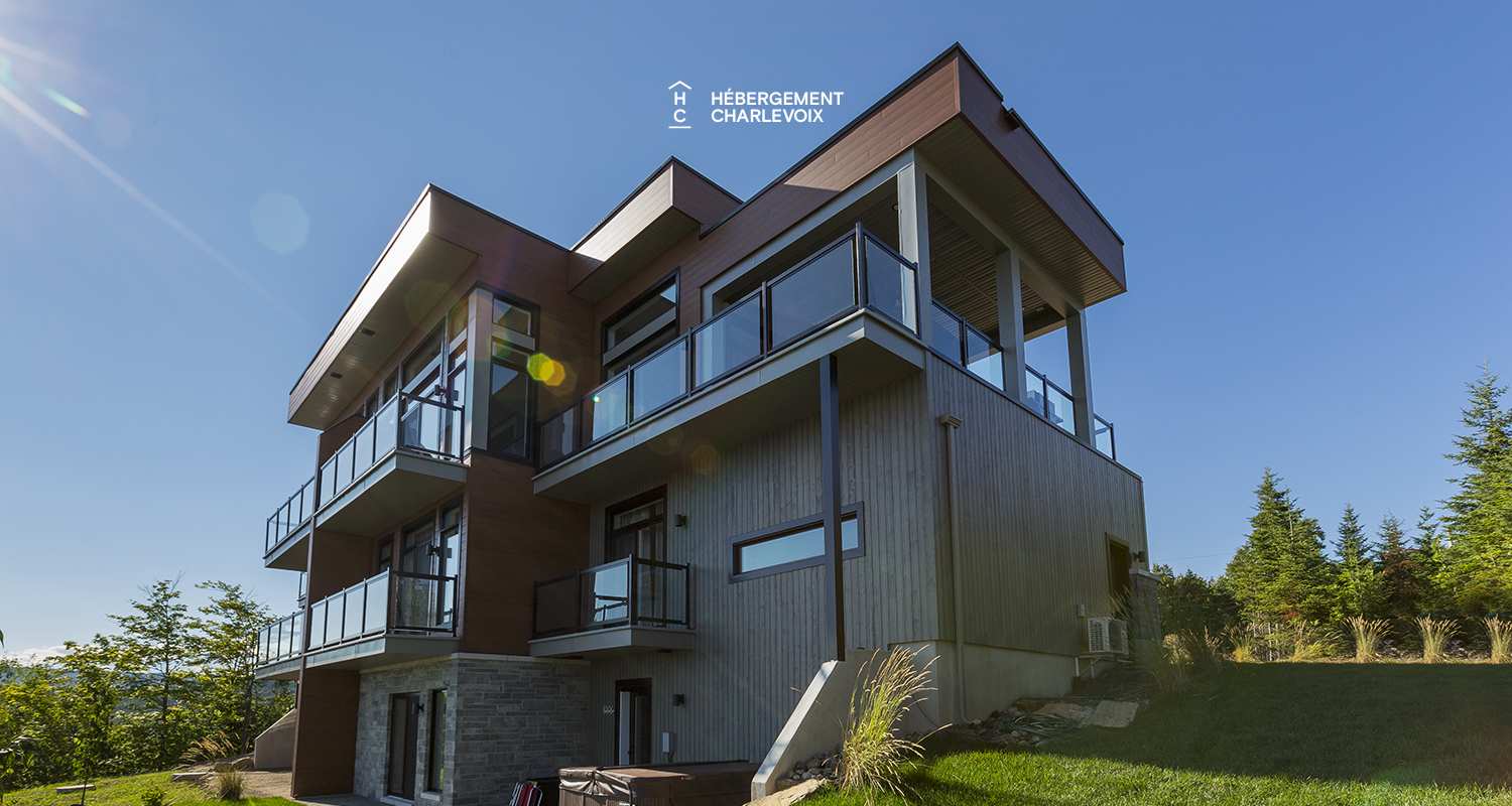 BRI-43 - A panoramic view on the river and the mountains