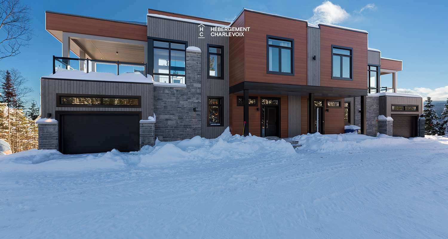 BRI-43 - A panoramic view on the river and the mountains