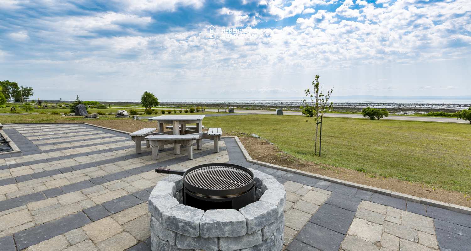 DIA-2507 - In harmony with the St-Lawrence River